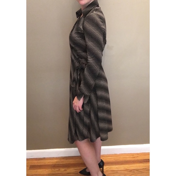 Express abstract print wrap dress - Picture 2 of 3